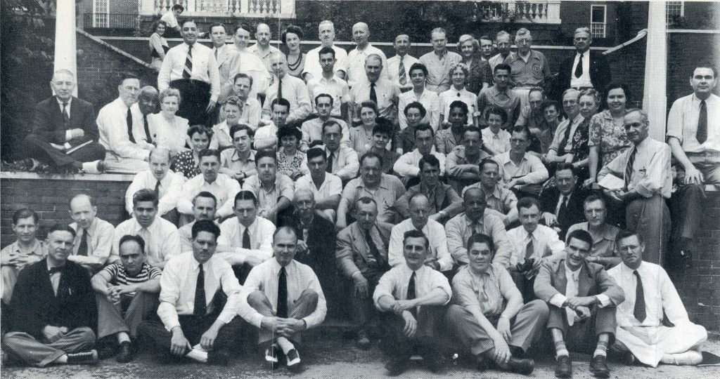 1943 class photo, Summer School of Alcohol Studies