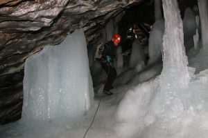 Dr. Maslo repelling at a NY sample site to collect microbiome samples