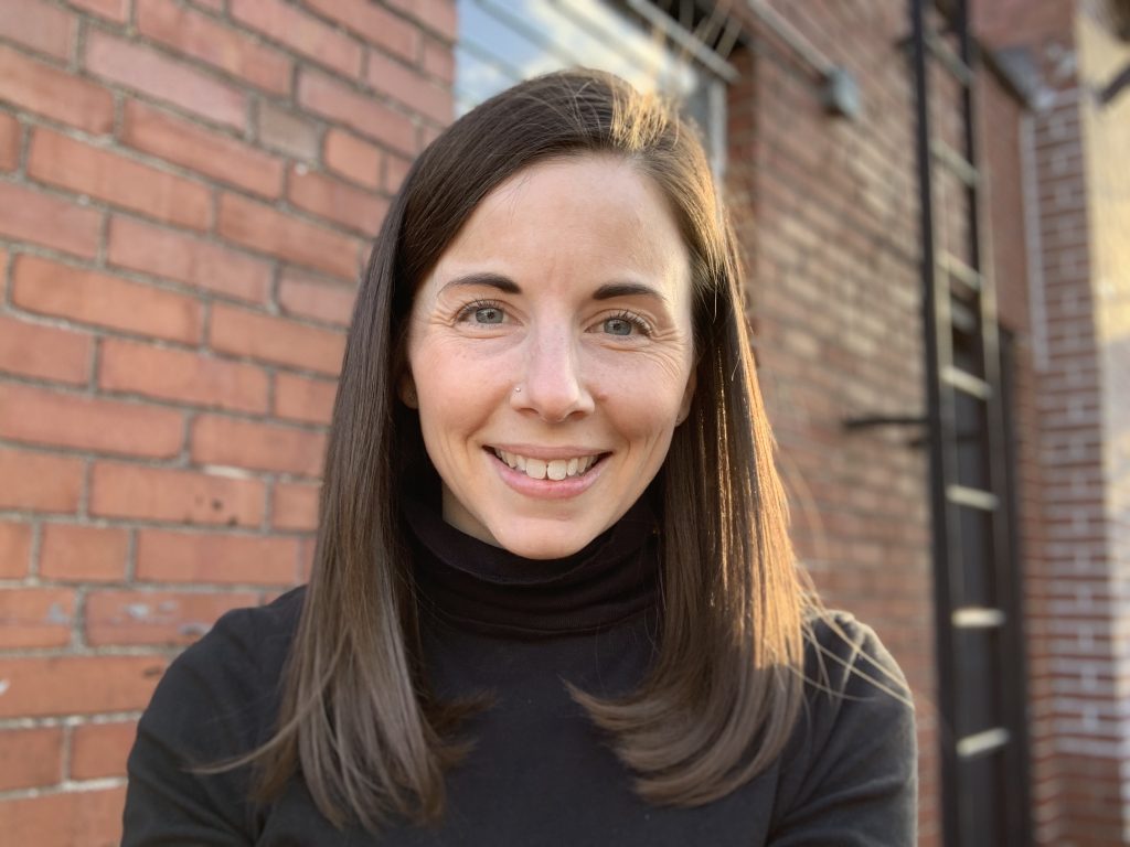 About kelly dittmar