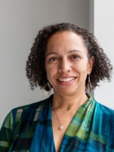 Headshot of Lynnette Mawhinney